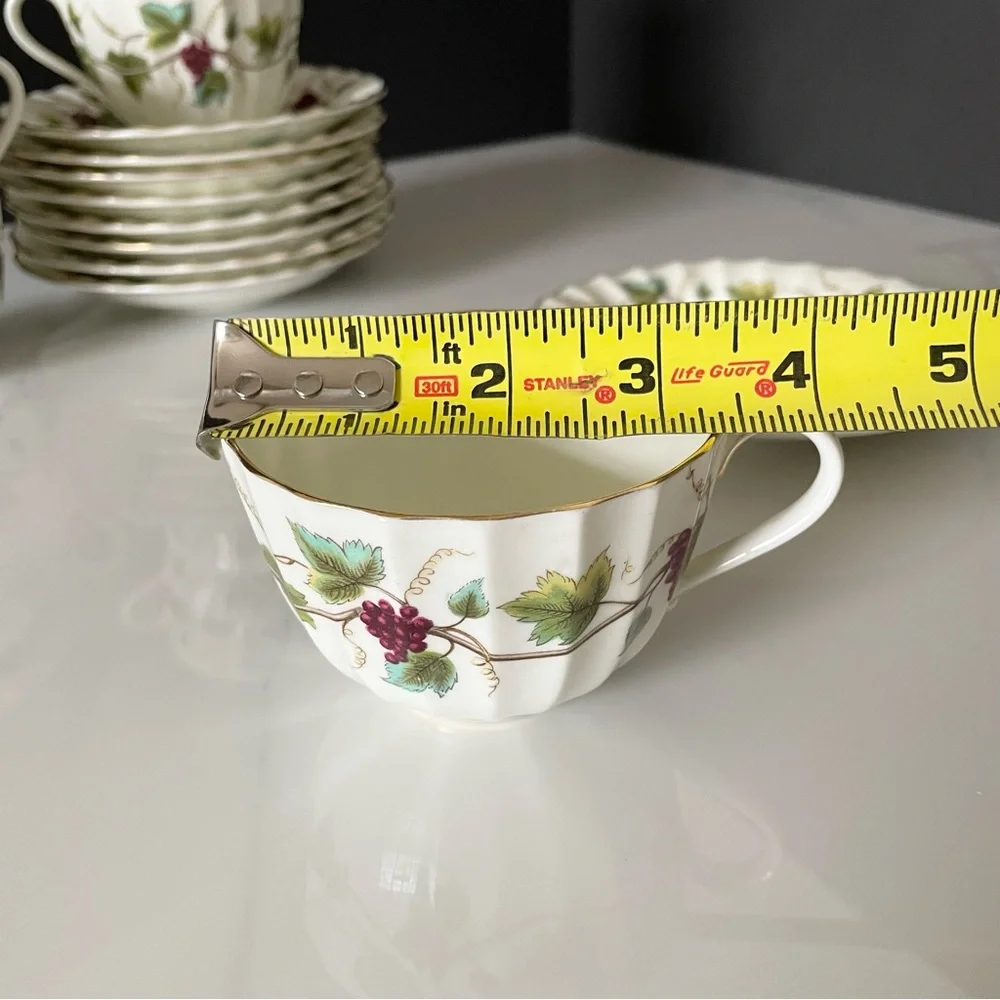 16 Piece SET - Cups & Saucers - Bacchanal by Royal Worcester